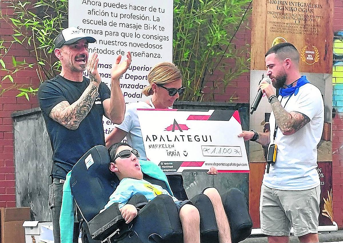 Imagen secundaria 1 - Unas fiestas del Carmen de gigantes