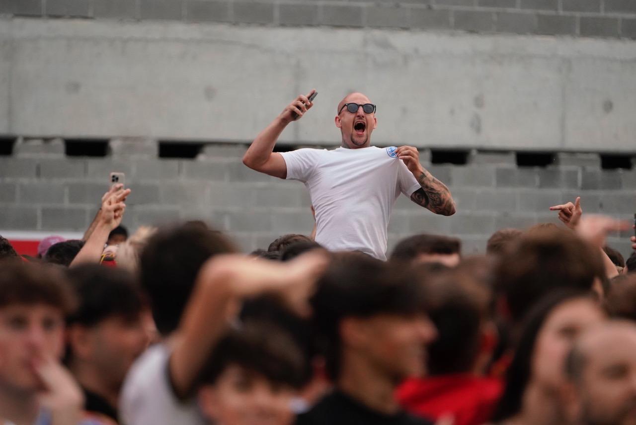 Las imágenes del ambiente para ver la final de la Eurocopa en Anoeta