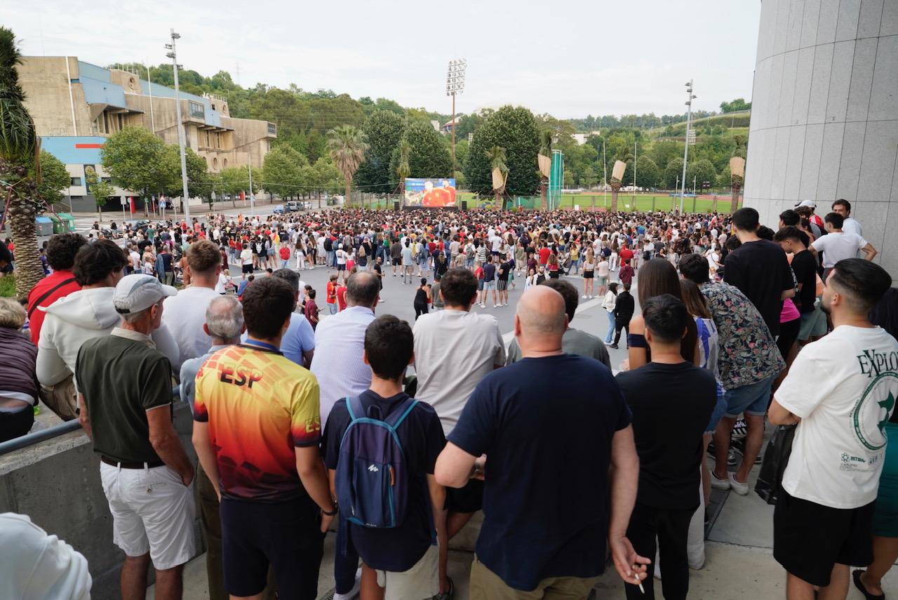 Las imágenes del ambiente para ver la final de la Eurocopa en Anoeta