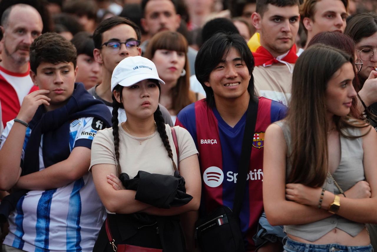 Las imágenes del ambiente para ver la final de la Eurocopa en Anoeta