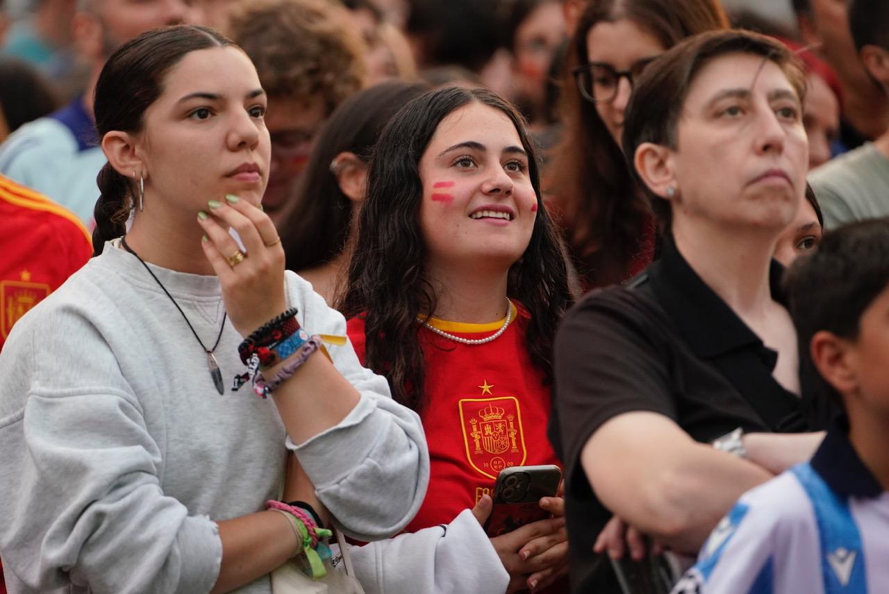 Las imágenes del ambiente para ver la final de la Eurocopa en Anoeta