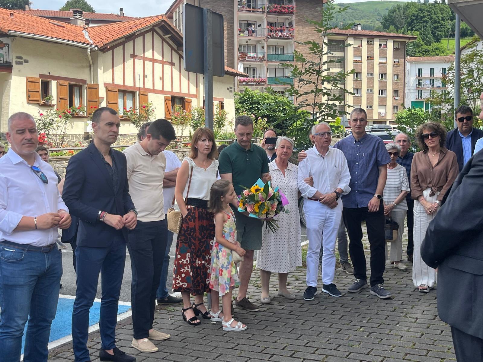 Familiares de Múgica en Leitza