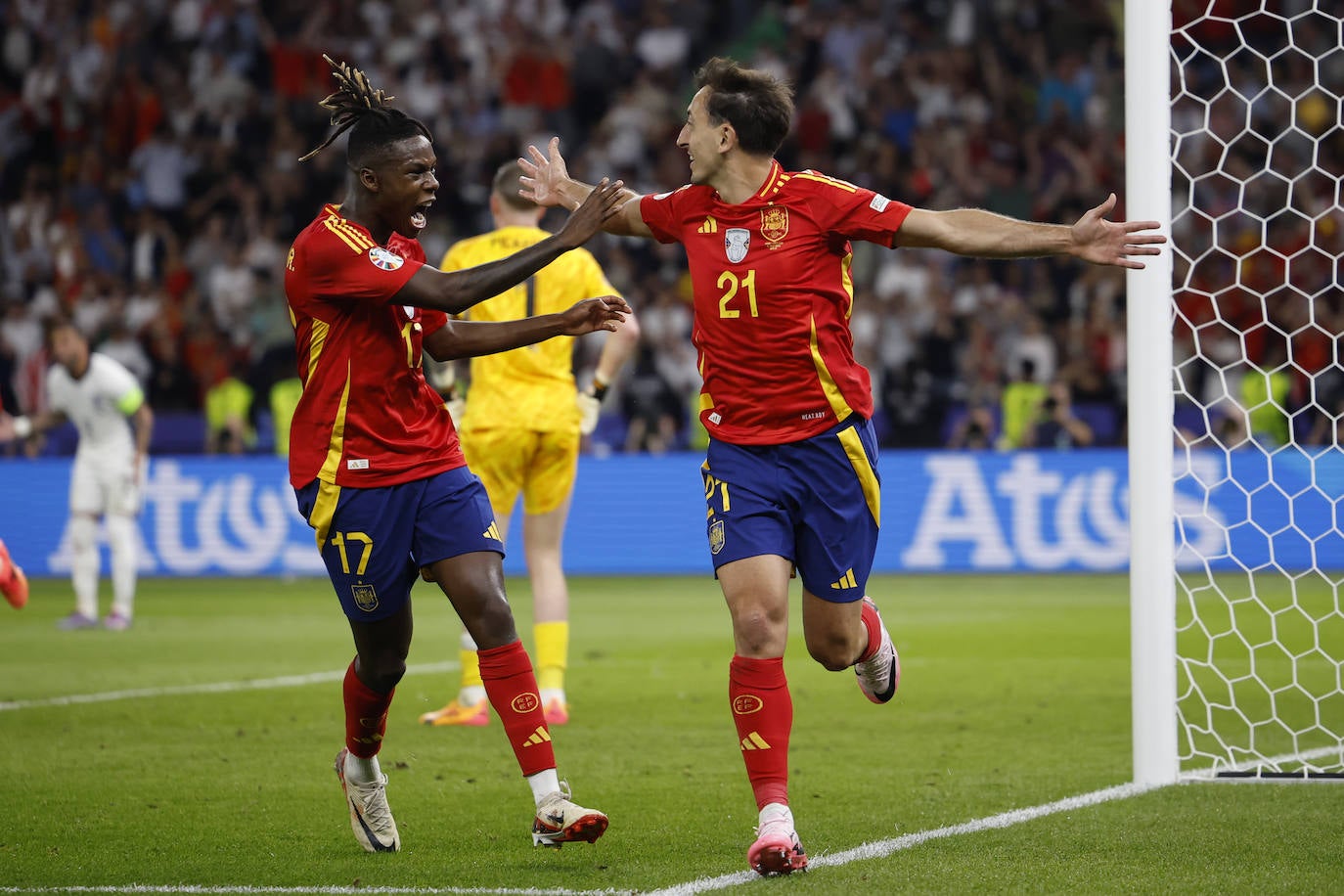 El histórico gol de Mikel Oyarzabal fotograma a fotograma