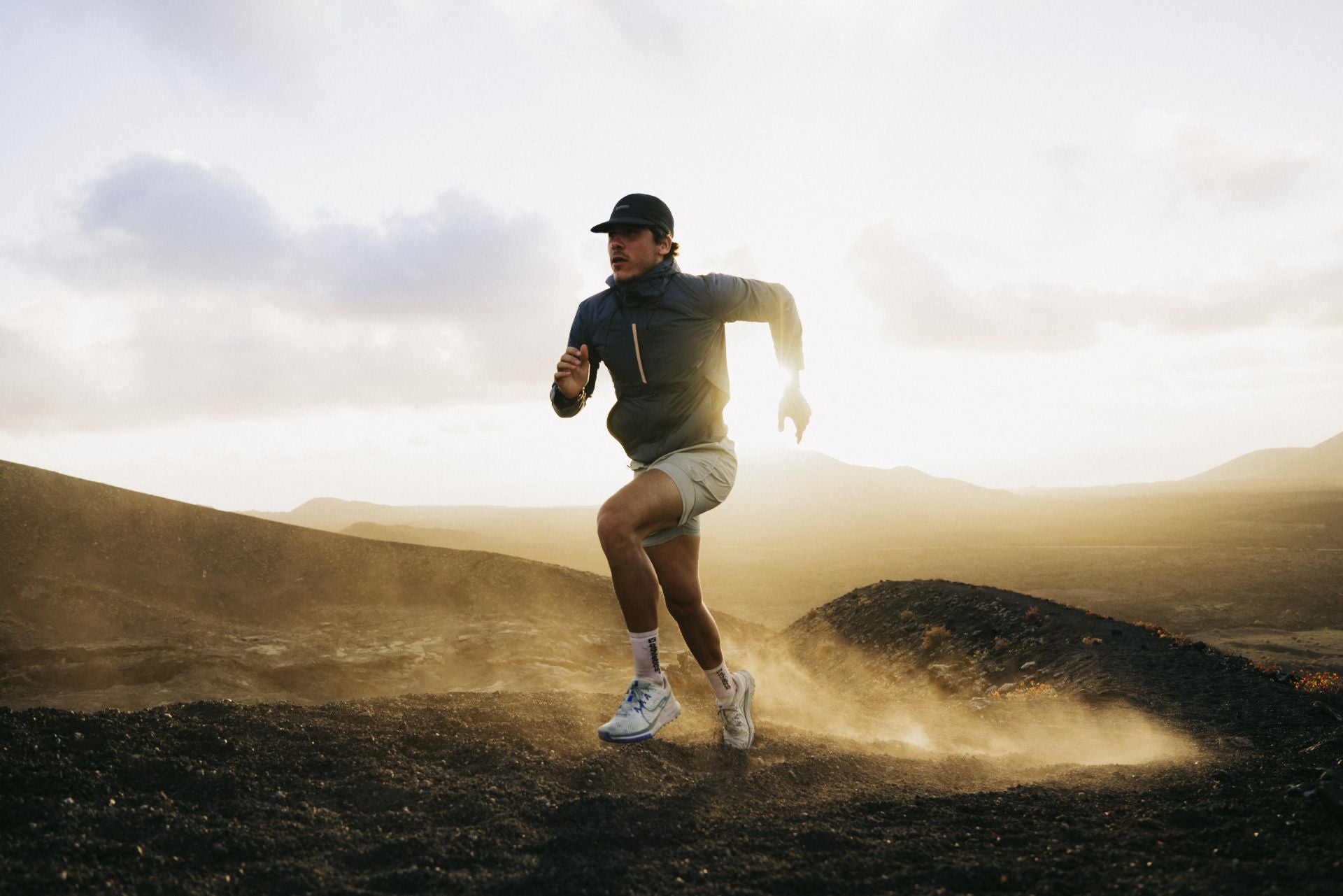 Imagen secundaria 2 - Descubre la nueva tienda de ropa Blue Banana en el corazón de San Sebastián