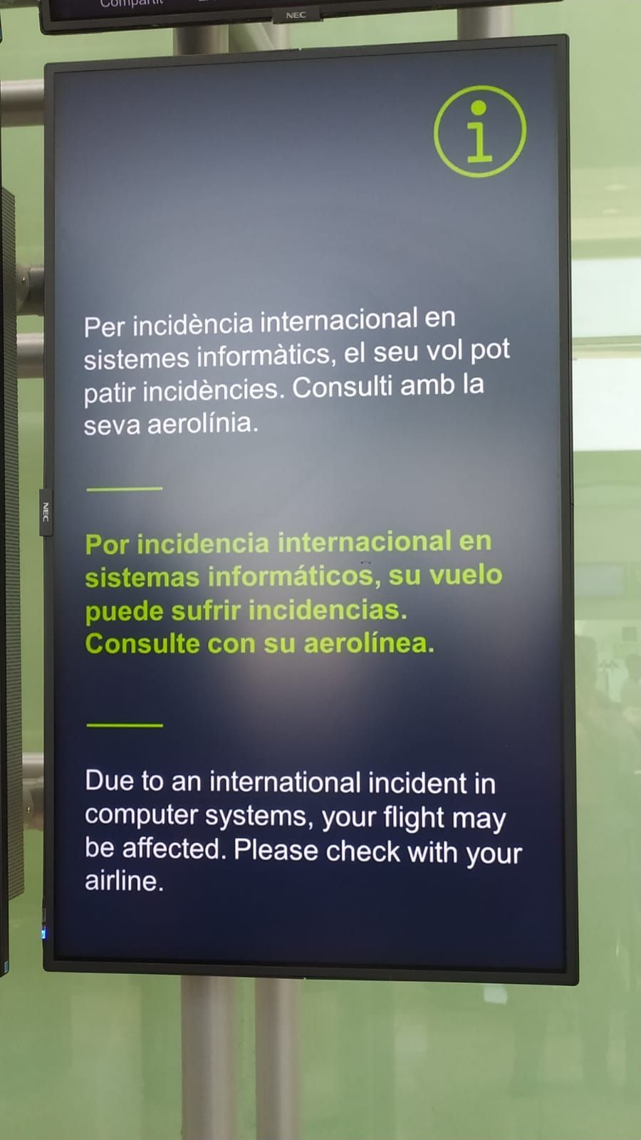 «La situación era caótica, he tardado 47 minutos solo en pasar el control de seguridad»
