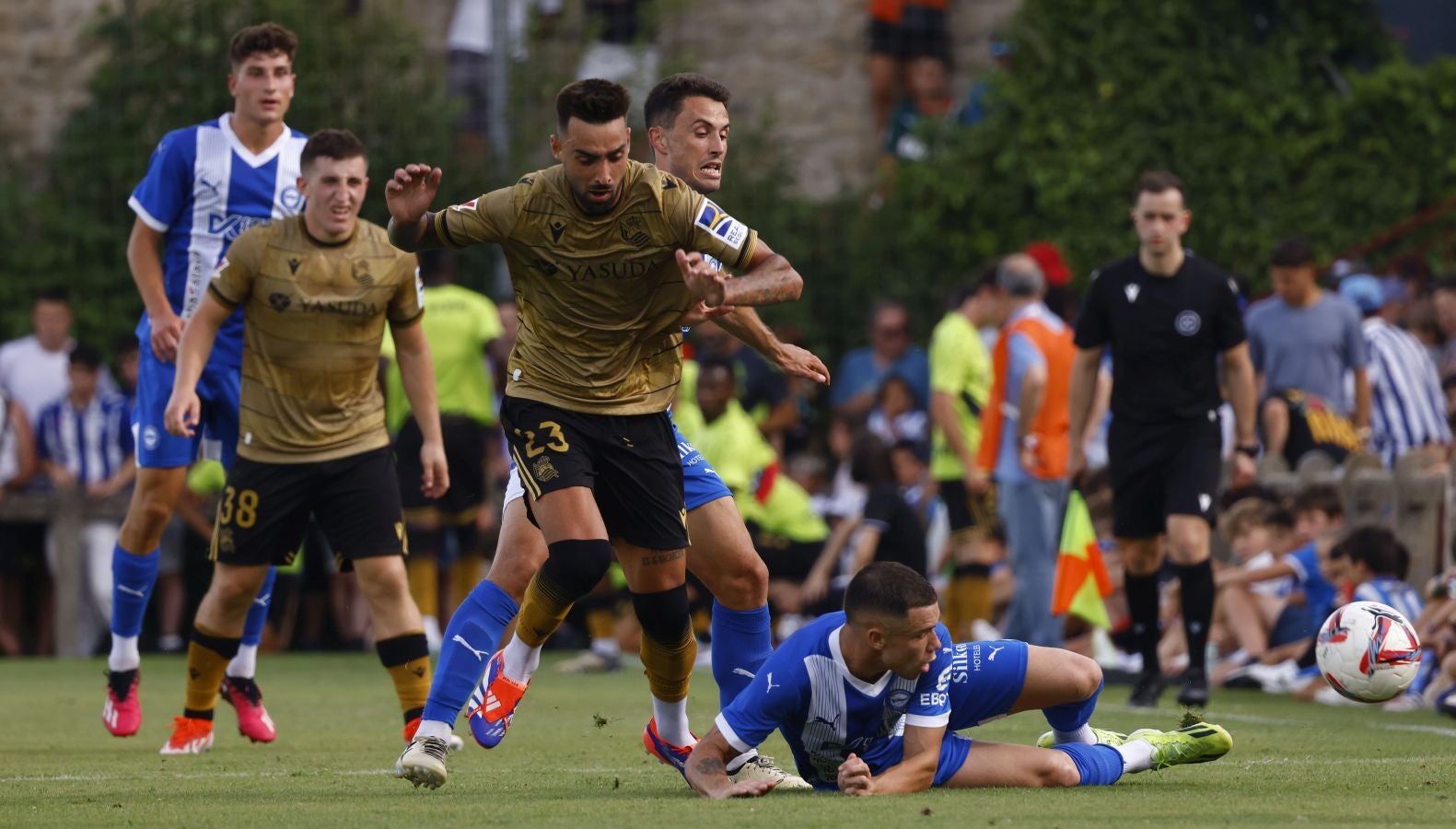 Galería de fotos del amistoso disputado entre Alavés y Real Sociedad en Laguardia