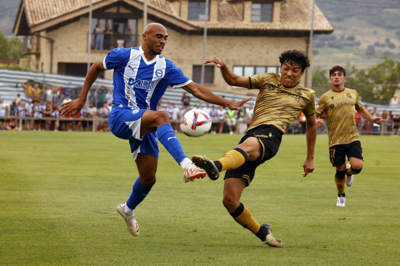 Galería de fotos del amistoso disputado entre Alavés y Real Sociedad en Laguardia