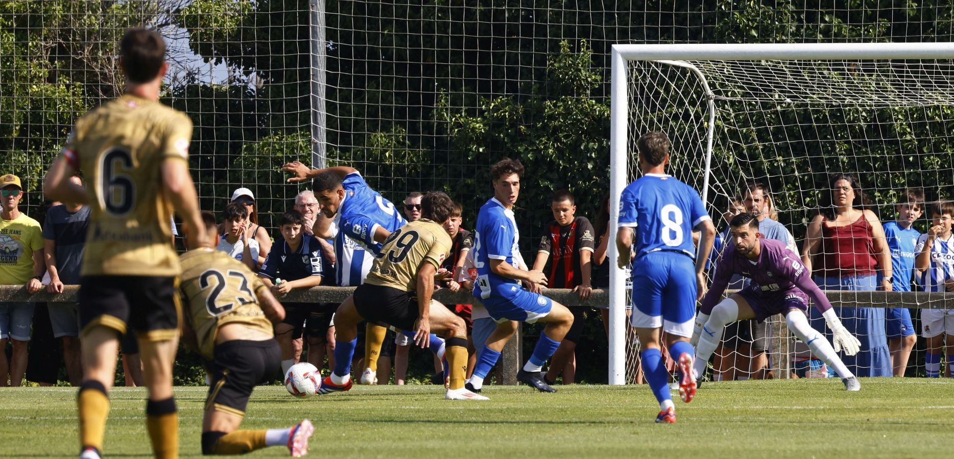 Galería de fotos del amistoso disputado entre Alavés y Real Sociedad en Laguardia