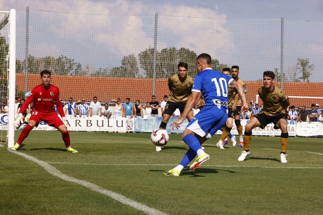 Galería de fotos del amistoso disputado entre Alavés y Real Sociedad en Laguardia