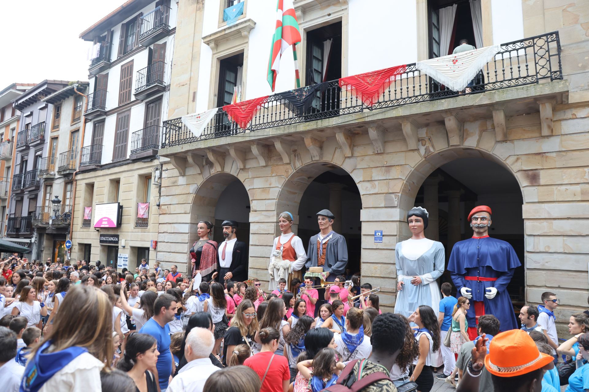 Antzuola celebra el Alarde del Moro