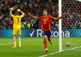 Mikel Oyarzabal, tras conseguir el gol de la Eurocopa ante Inglaterra.