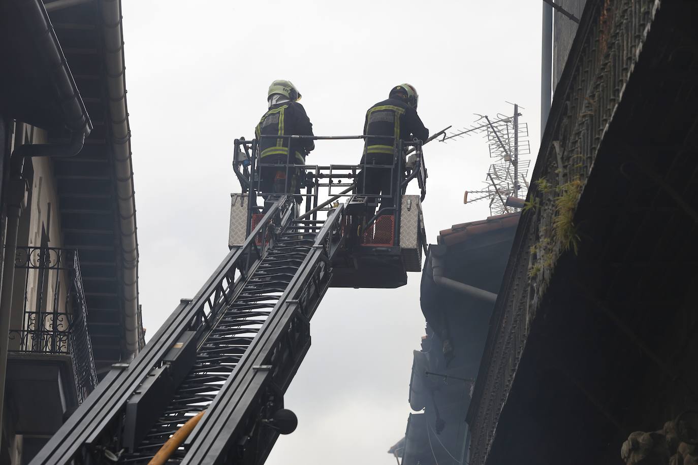 Las imágenes del incendio en Mutriku