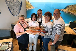 No hay restorán así en muchos kilómetros a la redonda, así que denle a saco a la agalla con bien de refrito, muxumartin, itxaskabra, rodaballo, rape, lenguado, lubina o besugo.