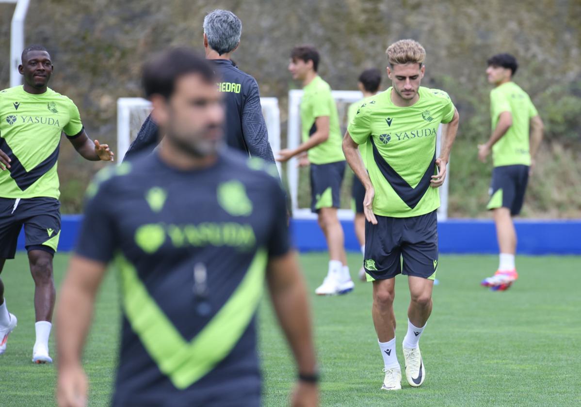 Robert Navarro, corriendo durante un entrenamiento en Zubieta.