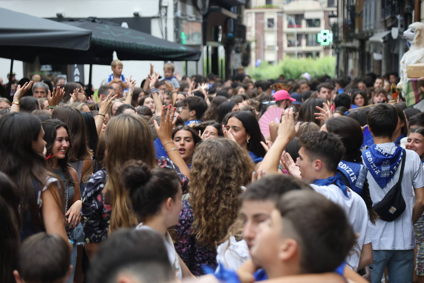 El txupinazo oficial abre las fiestas de Santa Ana en Ordizia
