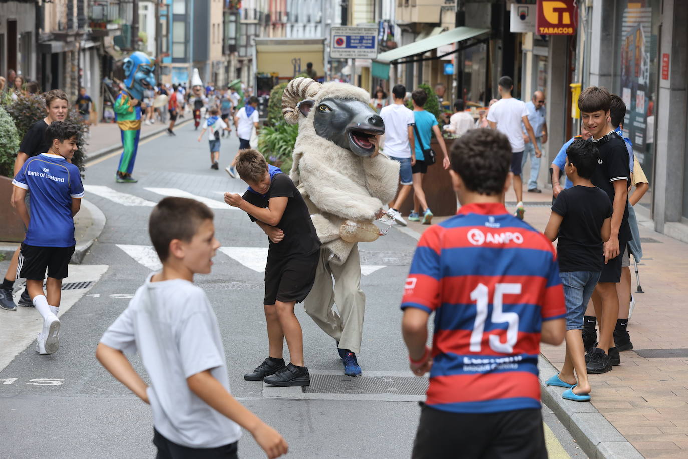 El txupinazo oficial abre las fiestas de Santa Ana en Ordizia