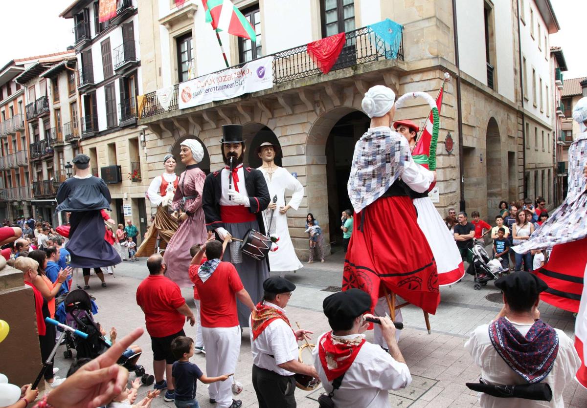 las fiestas de Santa Ana en Ordizia y sus Gigantes