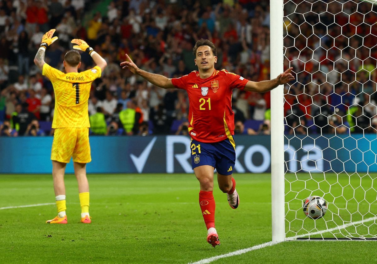 Mikel Oyarzabal, tras anotar el gol de la victoria de España en la final de la Eurocopa contra Inglaterra.