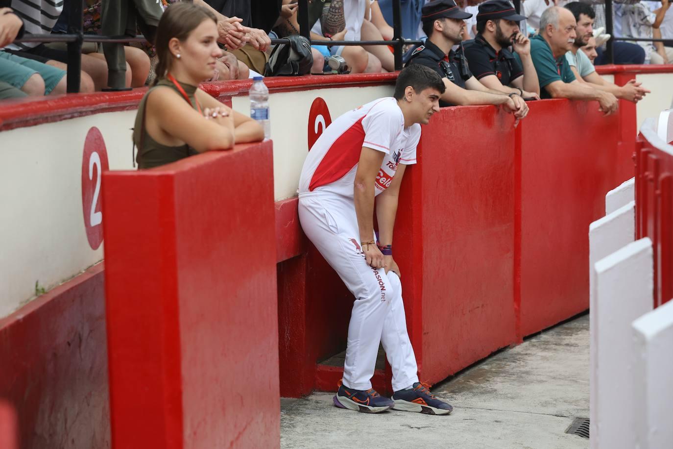 La plaza vibra con los recortadores en Azpeitia