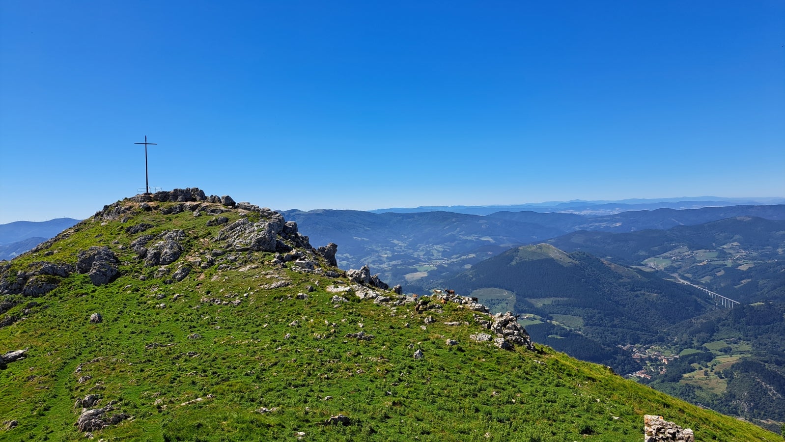Udalatx, el gran escaparate de la muga