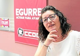 Loli García, en la sede de CC OO de Bilbao.