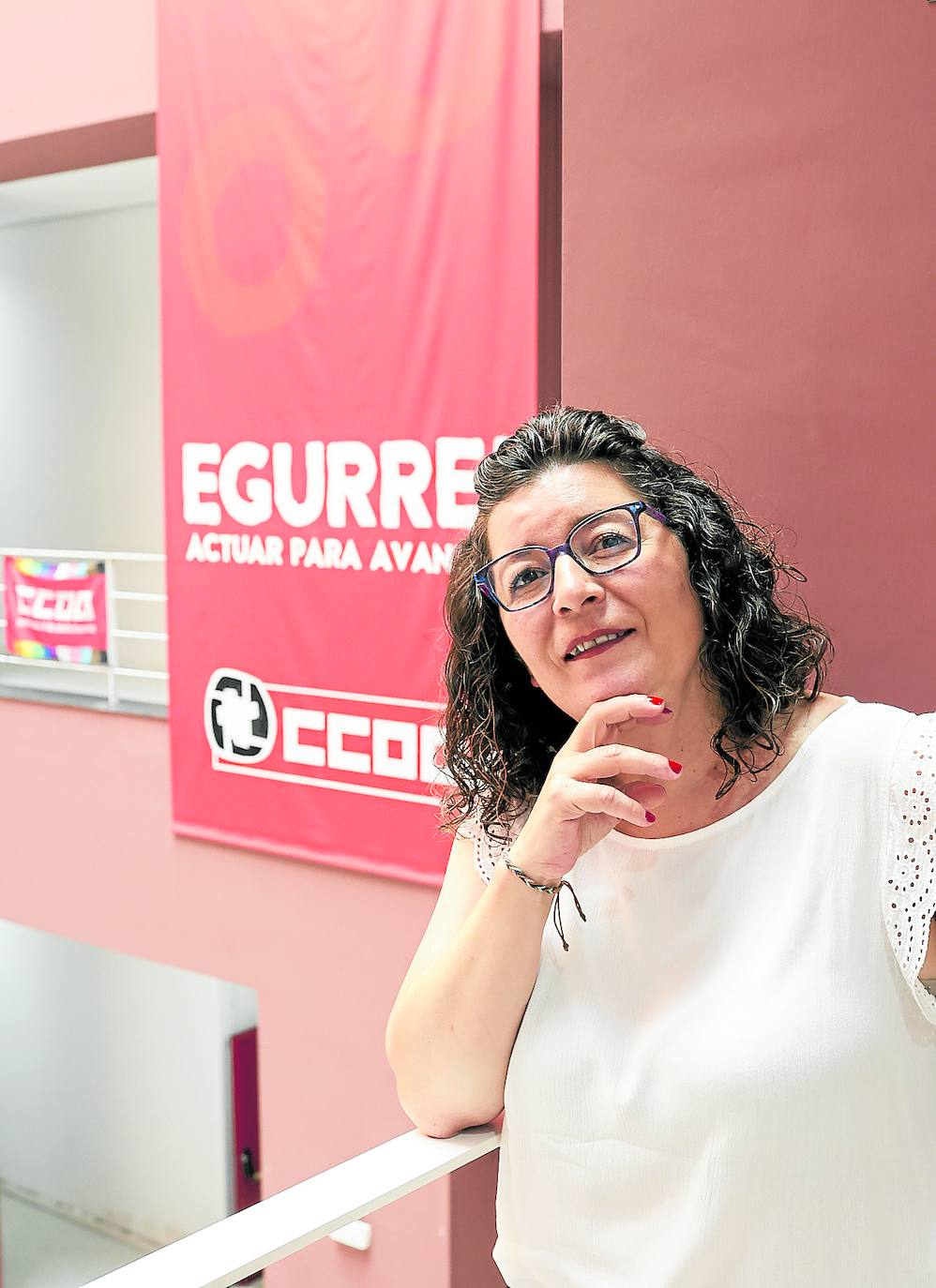 Loli García, en la sede de CC OO de Bilbao.