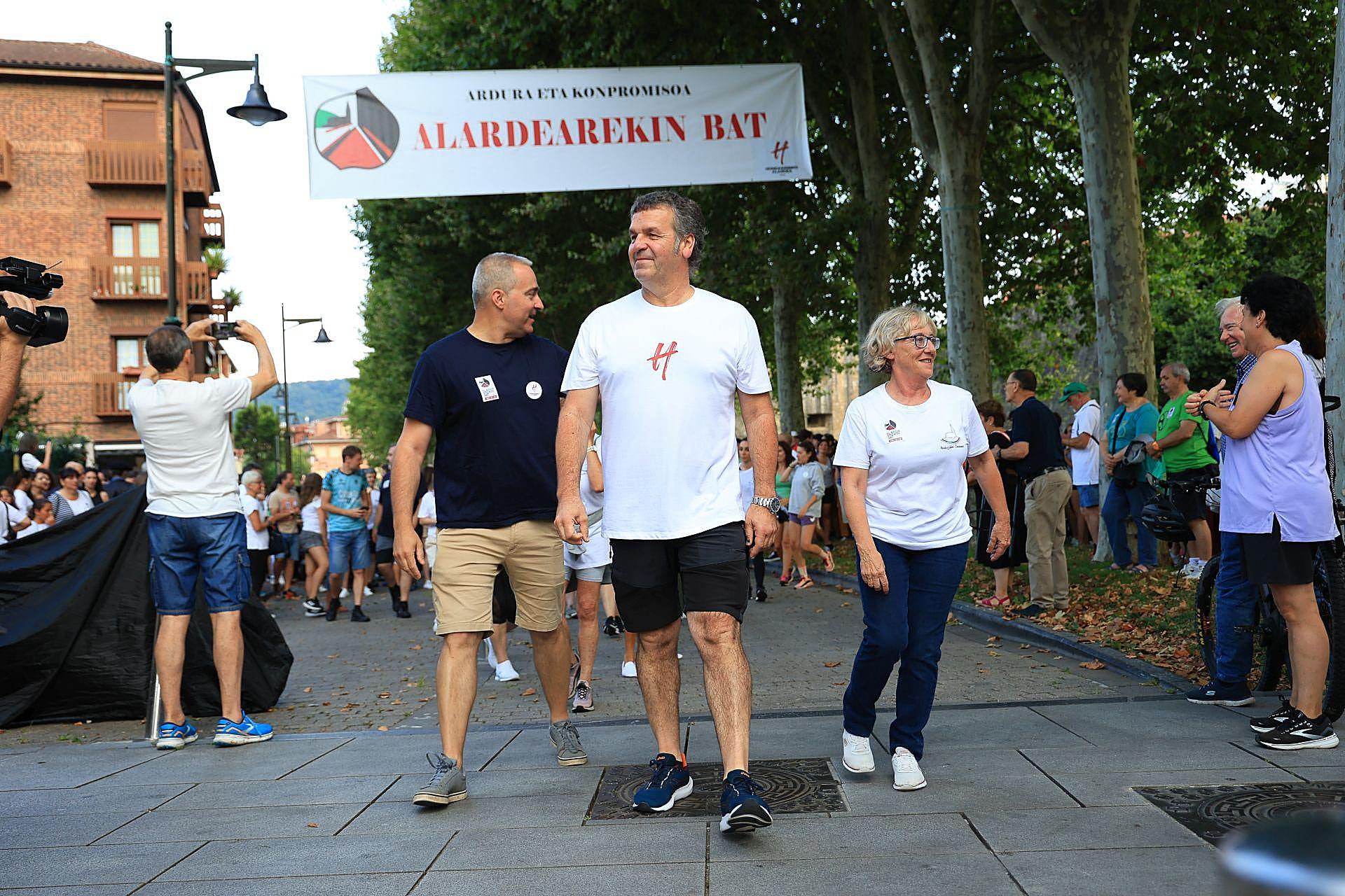 Cultural, familiar y de unión, así ha sido el &#039;Alardearekin Bat&#039; de Hondarribia