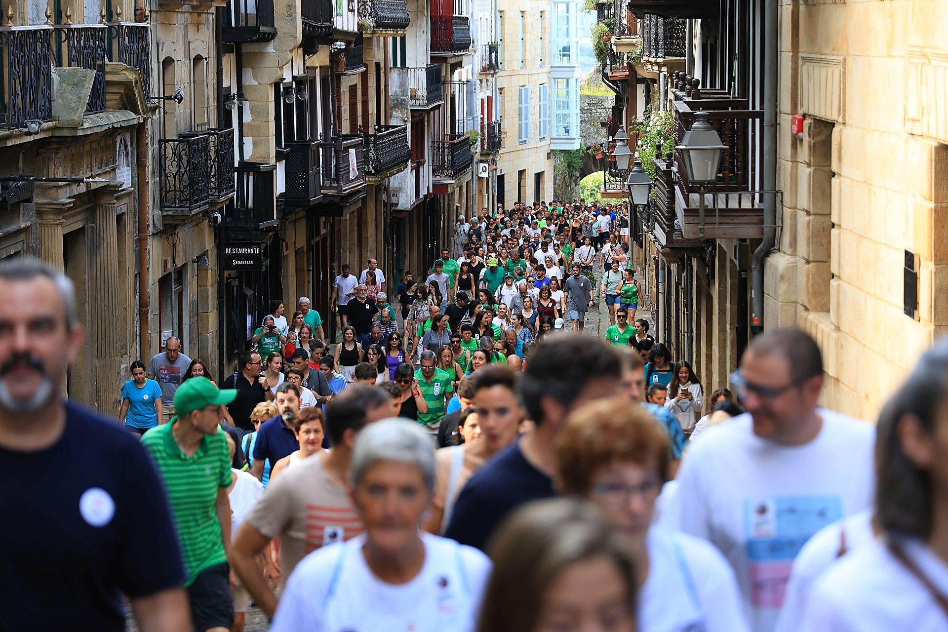 Cultural, familiar y de unión, así ha sido el &#039;Alardearekin Bat&#039; de Hondarribia