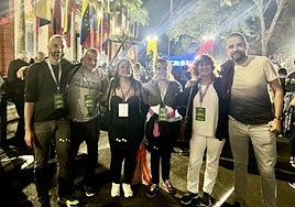 Diana Urrea (3i), Marije Fullaondo (2d) y Eneko Compains (1d), miembros de EH Bildu que viajaron a Venezuela.