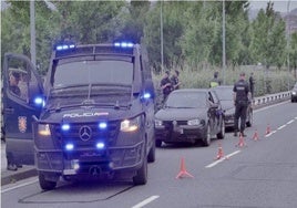 Controles realizados por la Policía Nacional en Irun.