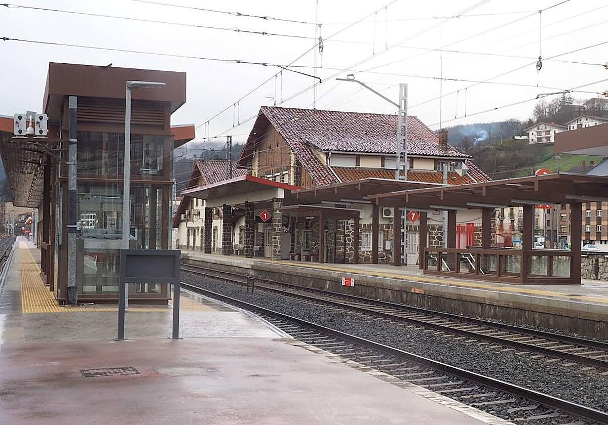 Adif instalará 34 pantallas de protección acústica en la línea Zumarraga-Irun