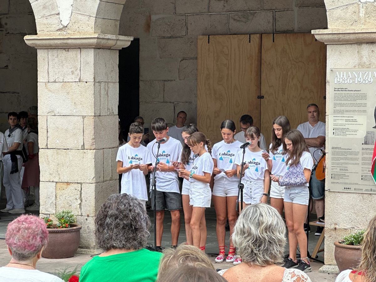 Txupinazo oficial a las fiestas de San Esteban en Bera