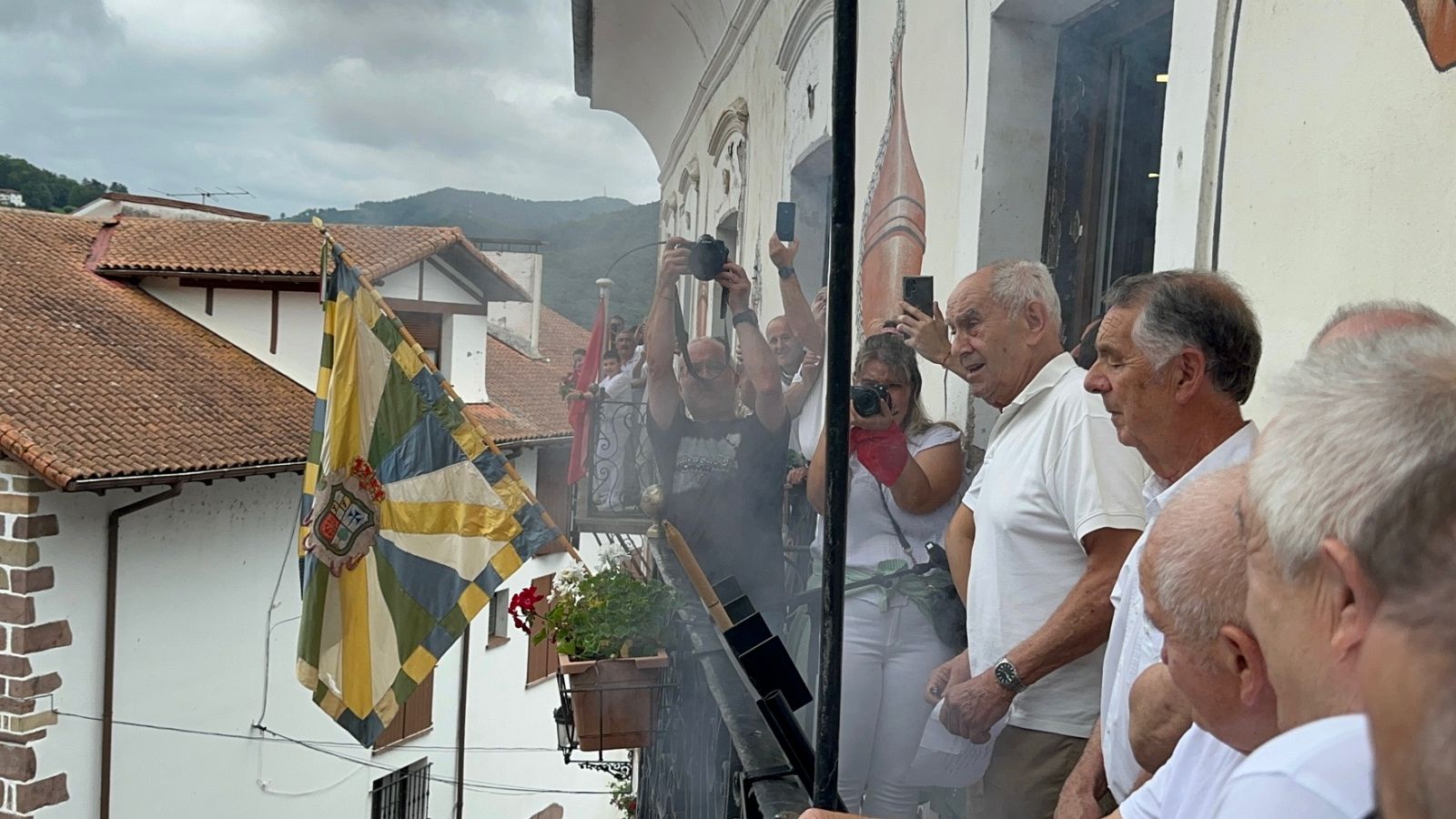Txupinazo oficial a las fiestas de San Esteban en Bera