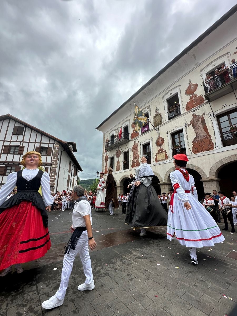 Txupinazo oficial a las fiestas de San Esteban en Bera