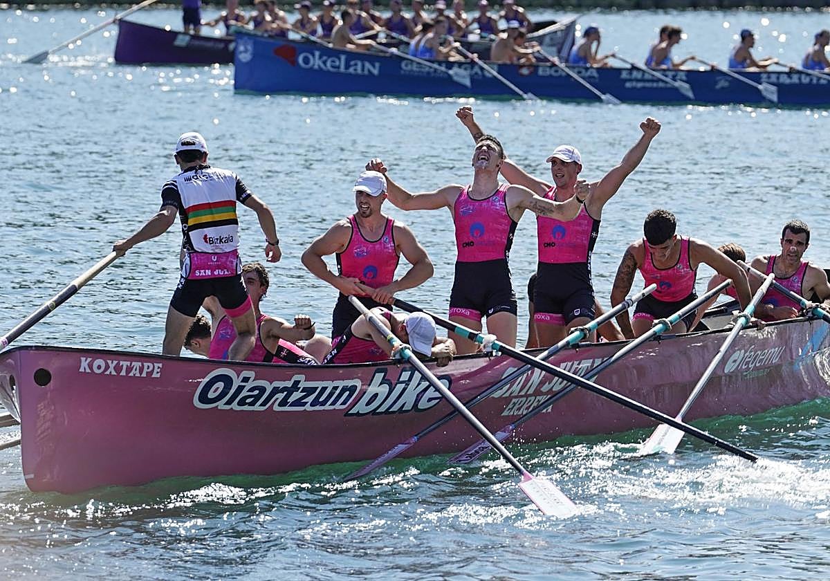 San Juan baja de 20 minutos en la ría de Orio y lanza un aviso a los futuros rivales del playoff