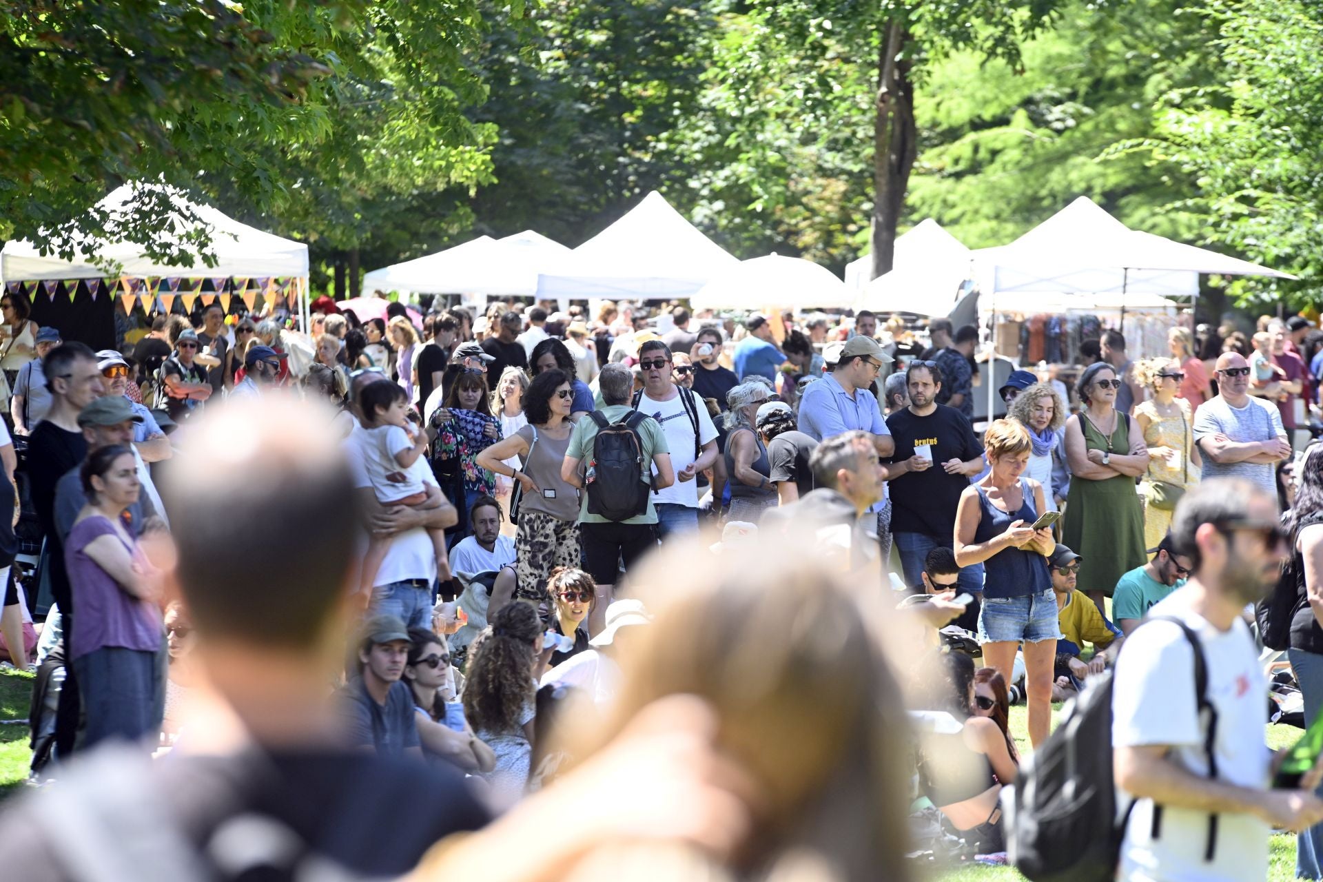 Buen ambiente en el arranque de Glad is the Day