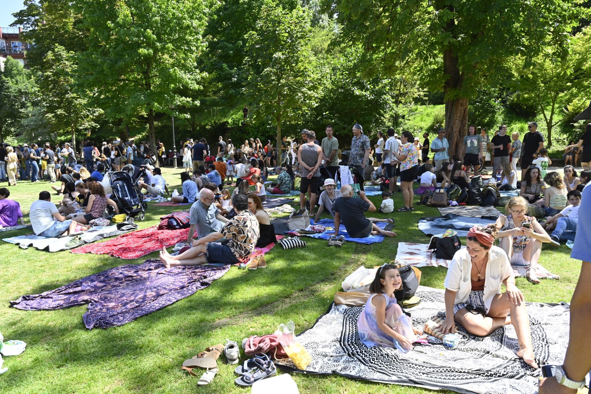 Buen ambiente en el arranque de Glad is the Day