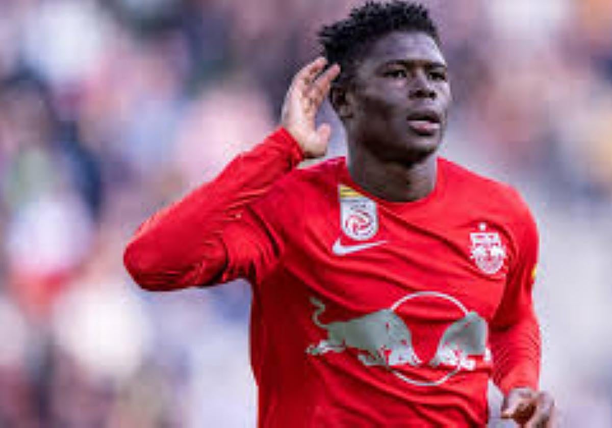 Konaté juega este martes con el Salzburgo.