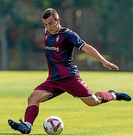 Hodei Arrillaga durante un encuentro de pretemporada.
