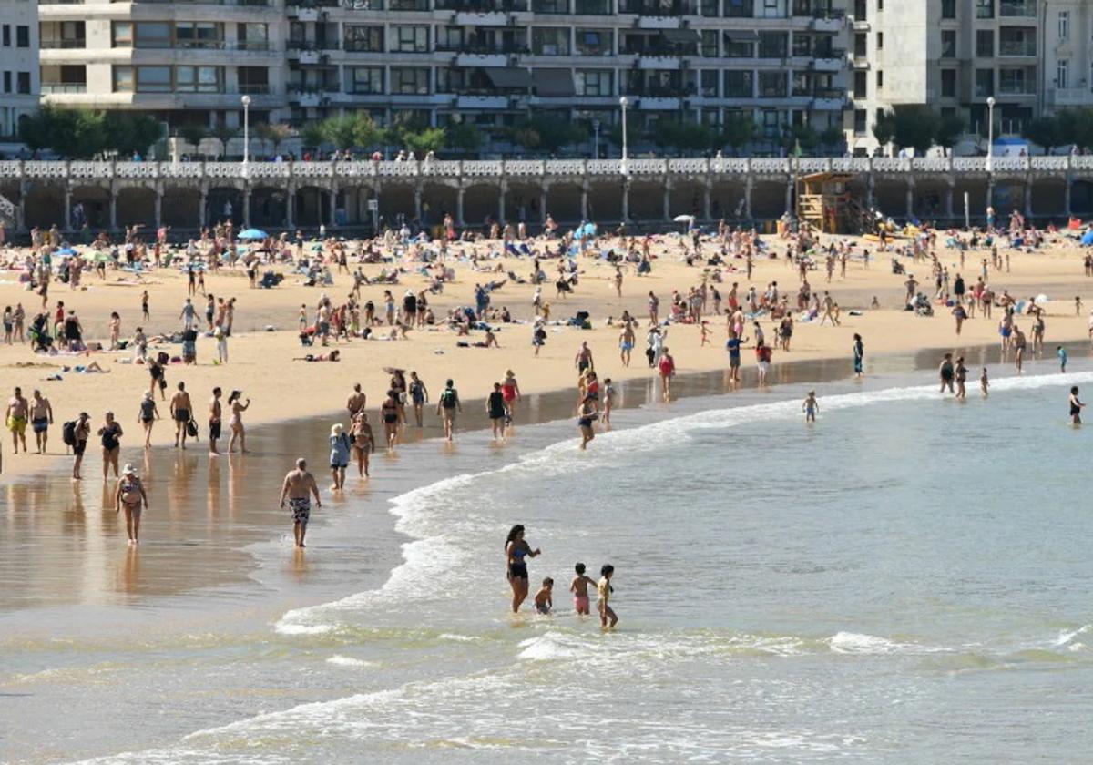 La playa volverá a ser el mejor refugio para combatir el calor.