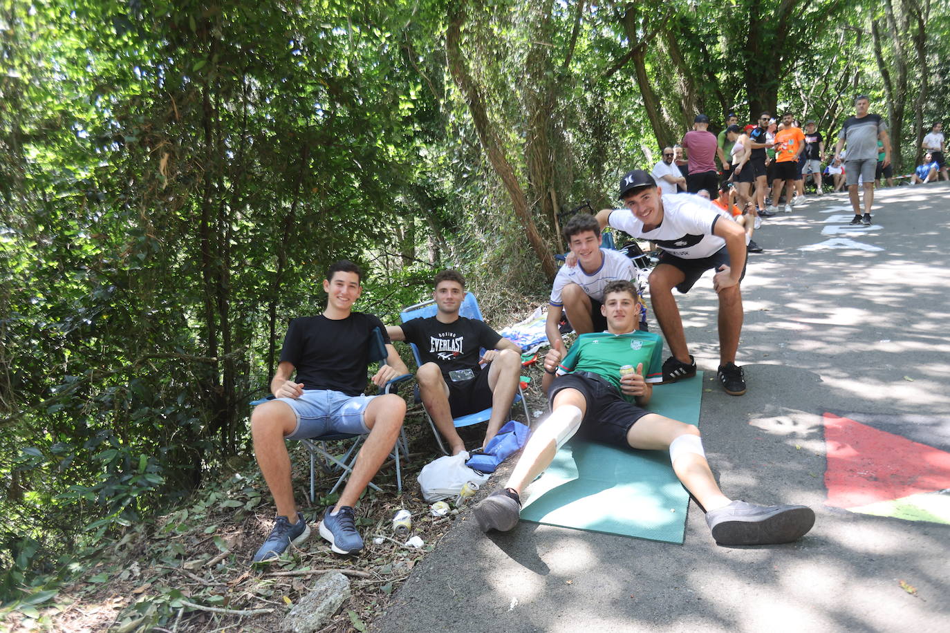 La afición vibra en el muro de Pillotegi