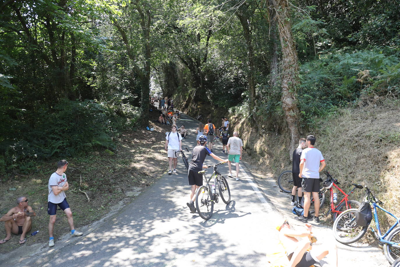 La afición vibra en el muro de Pillotegi