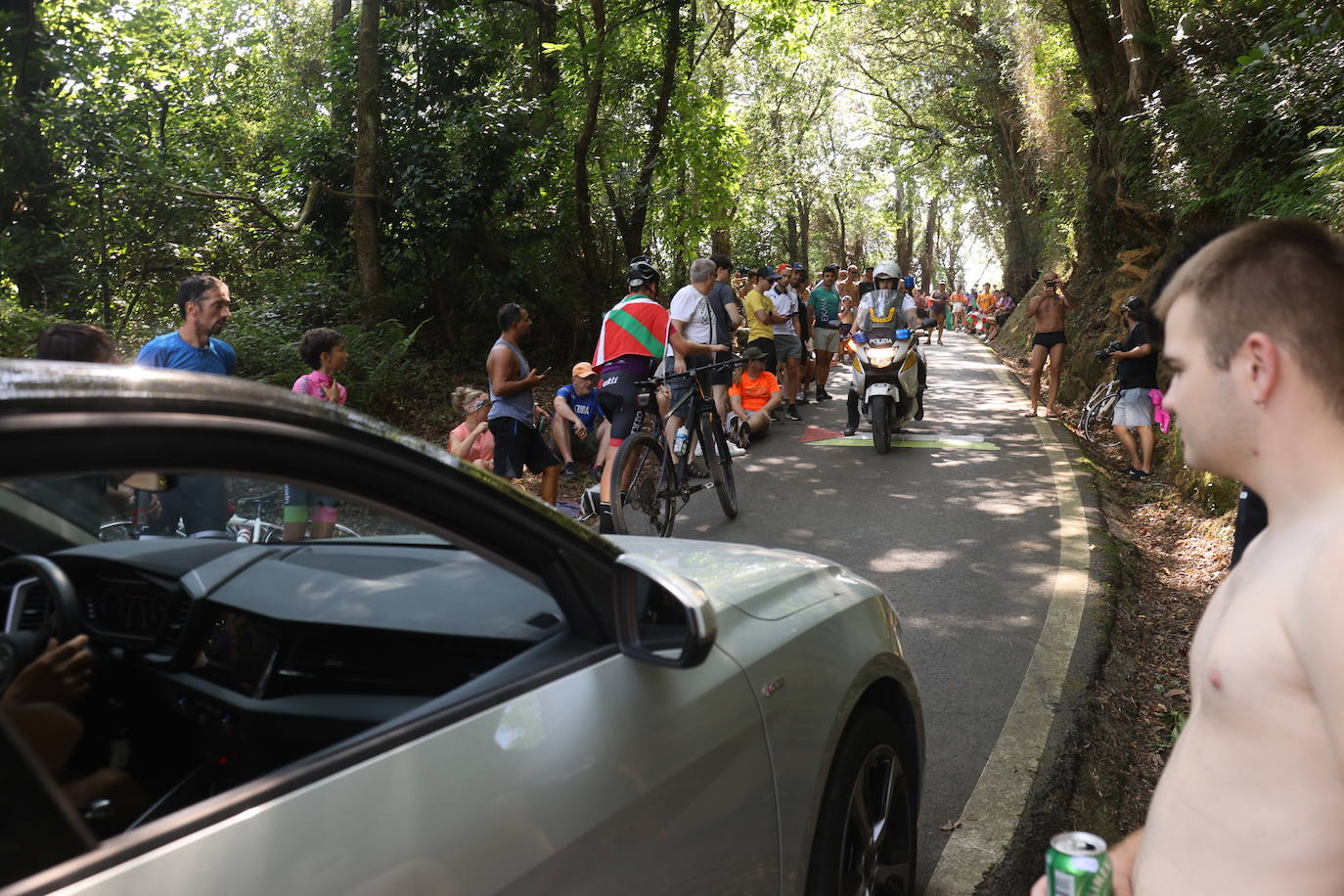La afición vibra en el muro de Pillotegi