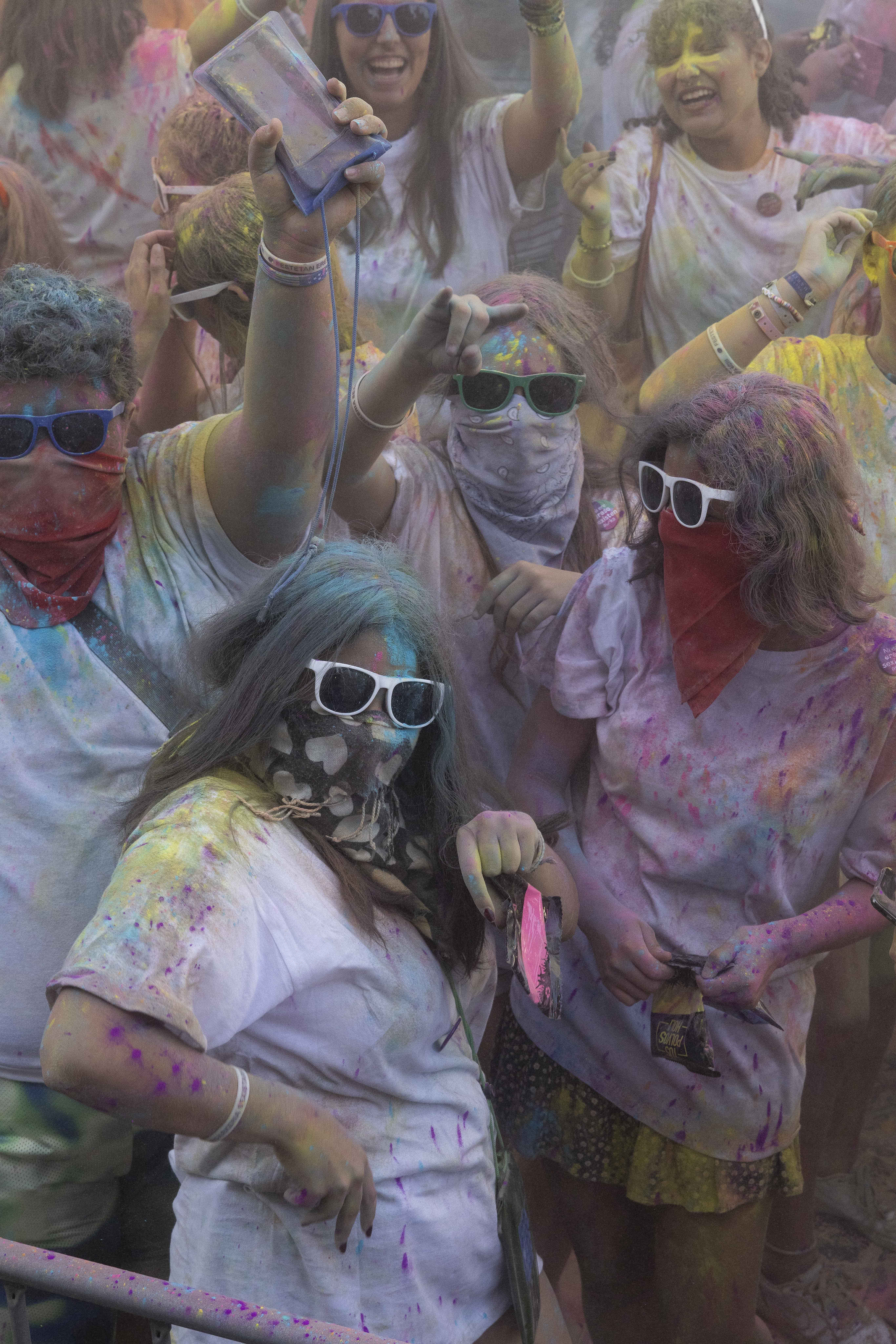 El &#039;Holi fest&#039; del Boulevard, en imágenes