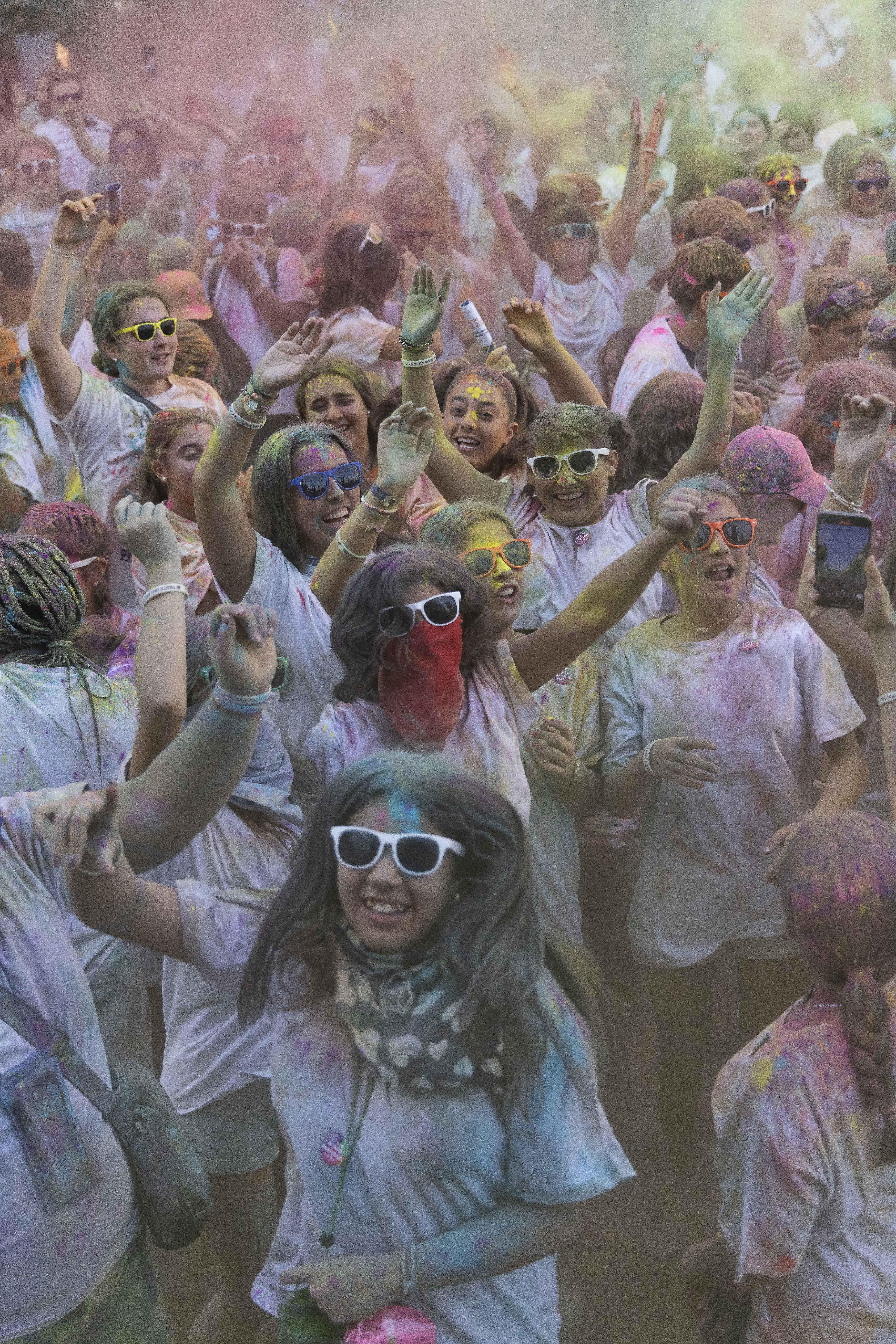 El &#039;Holi fest&#039; del Boulevard, en imágenes