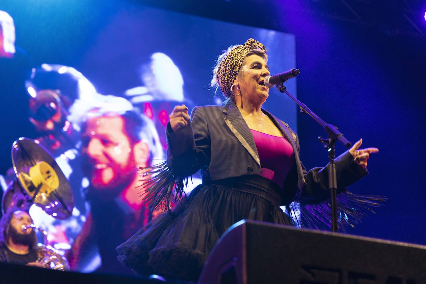 Las mejores imágenes del concierto de Amparanoia en Sagüés