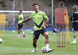 Zubimendi, sonriente durante un entrenamiento en Zubieta