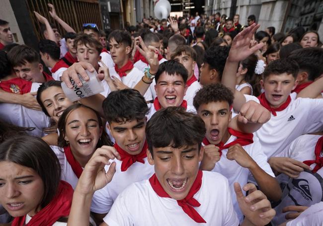 Los jóvenes fueron los más activos en el lanzamiento del cohete