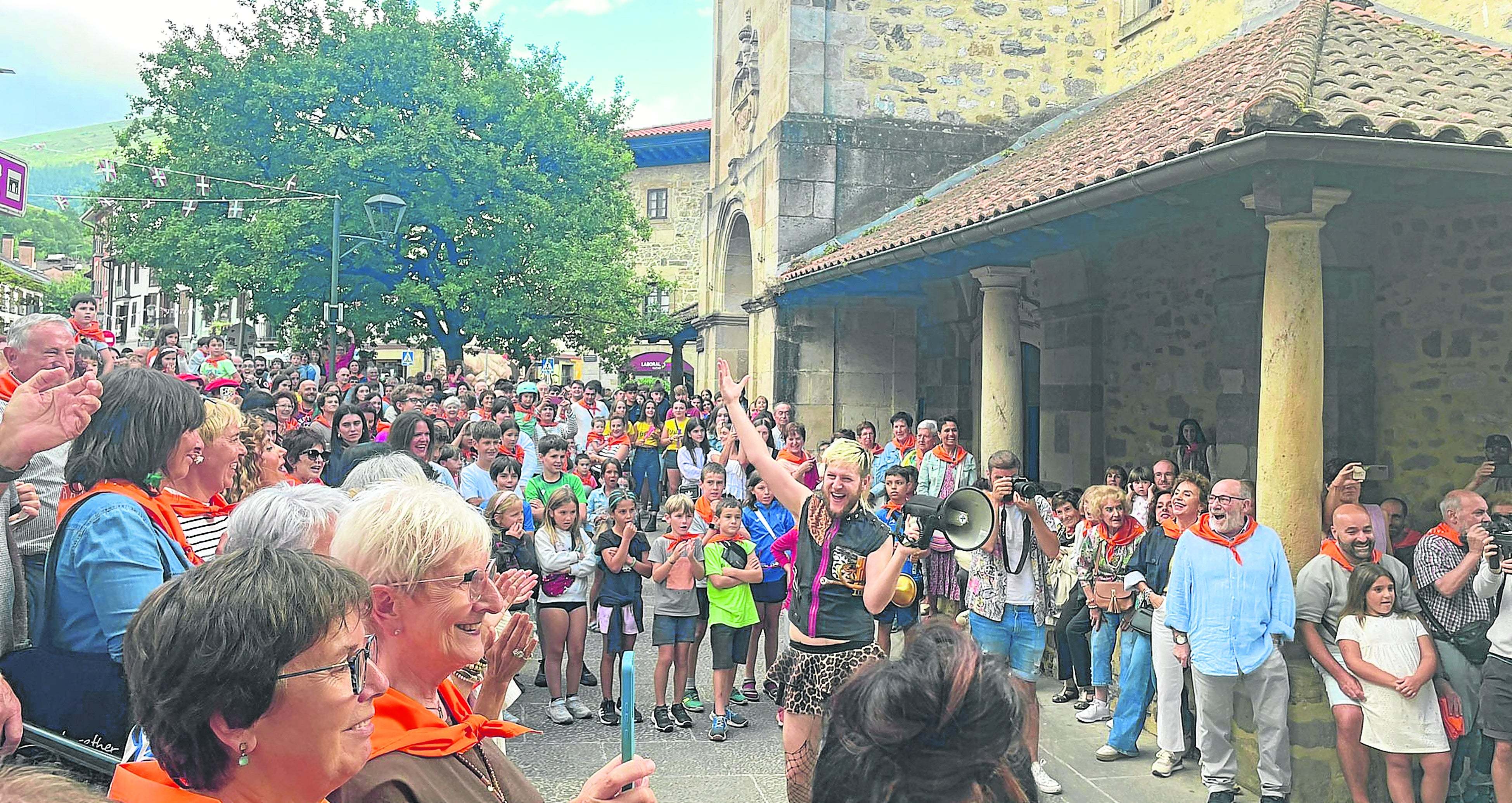 El pistoletazo de salida a cargo de Loramendi fue uno de los momentos álgidos de la tarde.