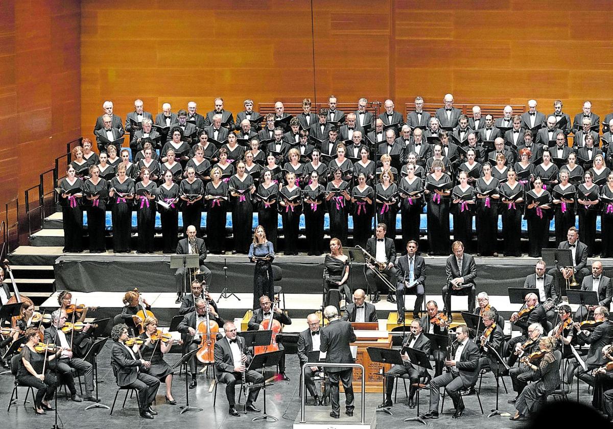 La Budapest Festival Orchestra, los cuatro solistas y el Orfeón Donostiarra brindaron un gran espectáculo en el Kursaal.